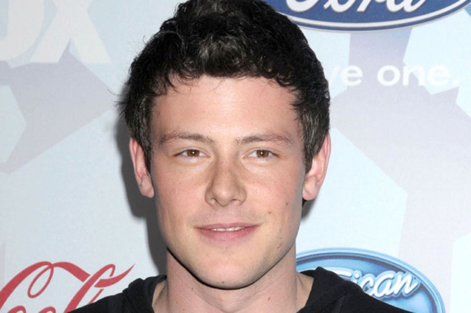 Cory Monteith ingresó en rehabilitación por presión de sus compañeros