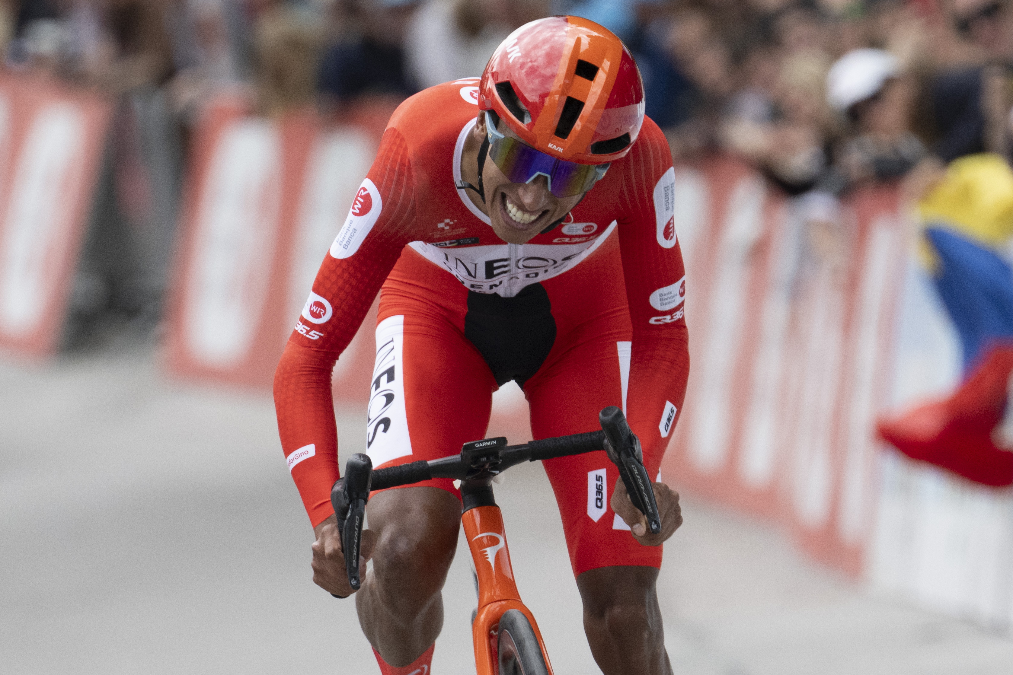 Villars-sur-ollon (Switzerland Schweiz Suisse), 16/06/2024.- Egan Bernal from Colombia of Ineos Grenadiers in action during the Tour de Suisse's eighth stage, a 15.7km Indovidual Time Trial (ITT) from Aige to Villars-sur-Ollon, Switzerland, 16 June 2024. (Ciclismo, Suiza) EFE/EPA/GIAN EHRENZELLER