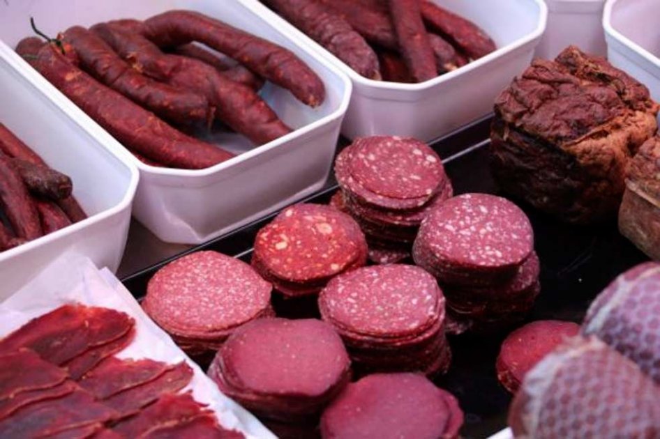 Decomisan una tonelada de hamburguesas con carne de caballo en España