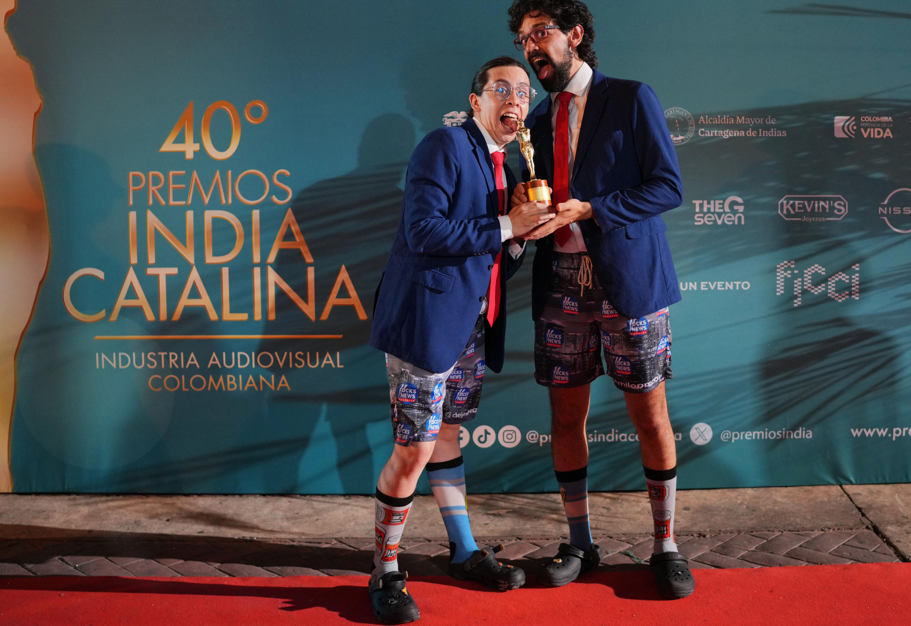 Los integrantes de “Fucks News” recibieron el premio a mejor creador de contenido digital.