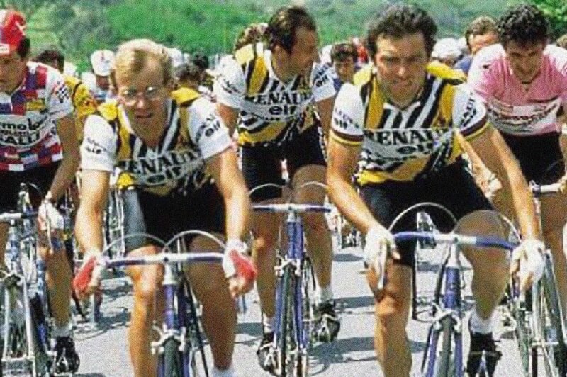 Entre equipos de ciclismo y los grandes campeones
