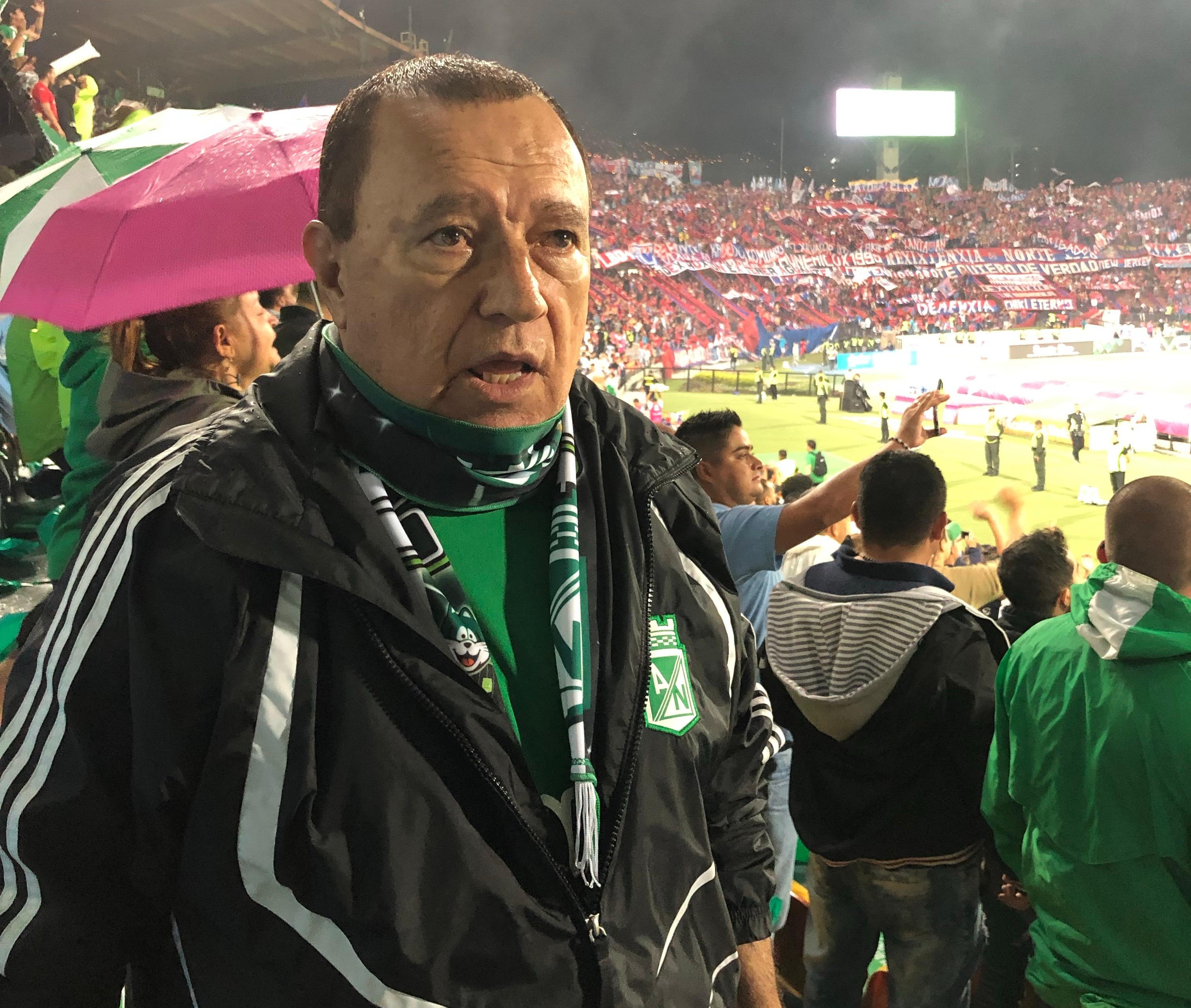 Guillermo Otálvaro, en el  estadio Atanasio Girardot, donde ha pasado 60 años de su vida.