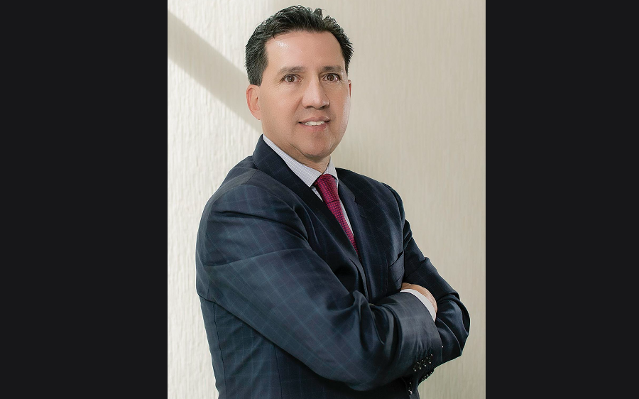 César Funes.