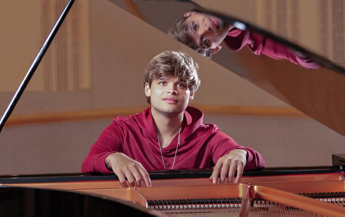 El virtuoso pianista Jesús Molina presenta ‘Quintuplets’ y ‘Pichi’