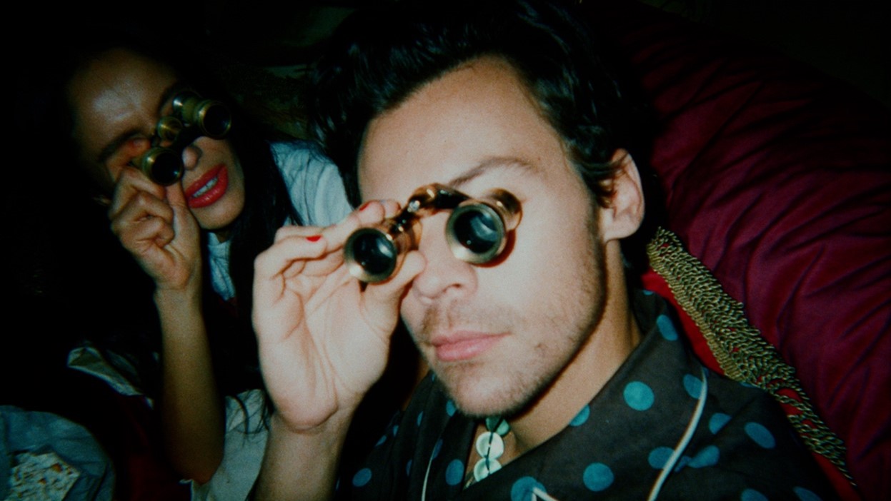 Harry Styles estrena el video de su canción “Late Night Talking”