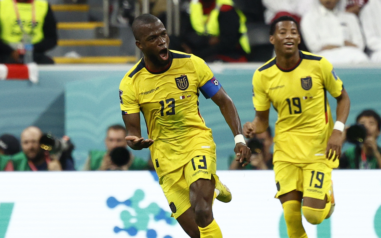 Ecuador aguó la fiesta de Catar y ganó el duelo inaugural del Mundial