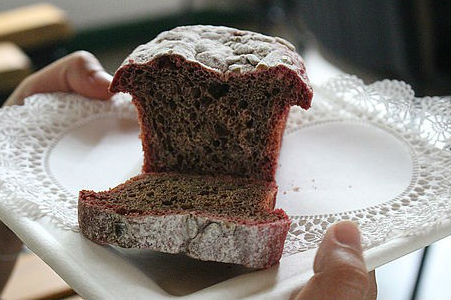 Producen un pan con sabor a remolacha