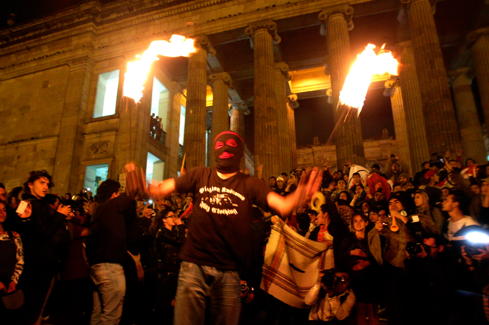 Cacerolazo en Bogotá, en imágenes