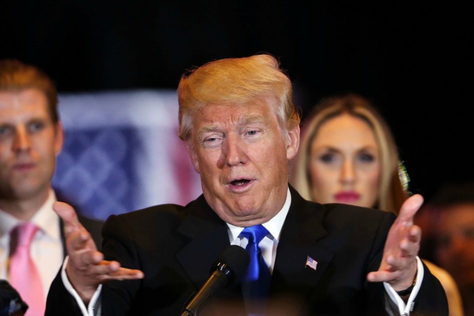 Donald Trump habló a sus seguidores en Manhattan luego de la victoria en las primarias de Indiana. / AFP