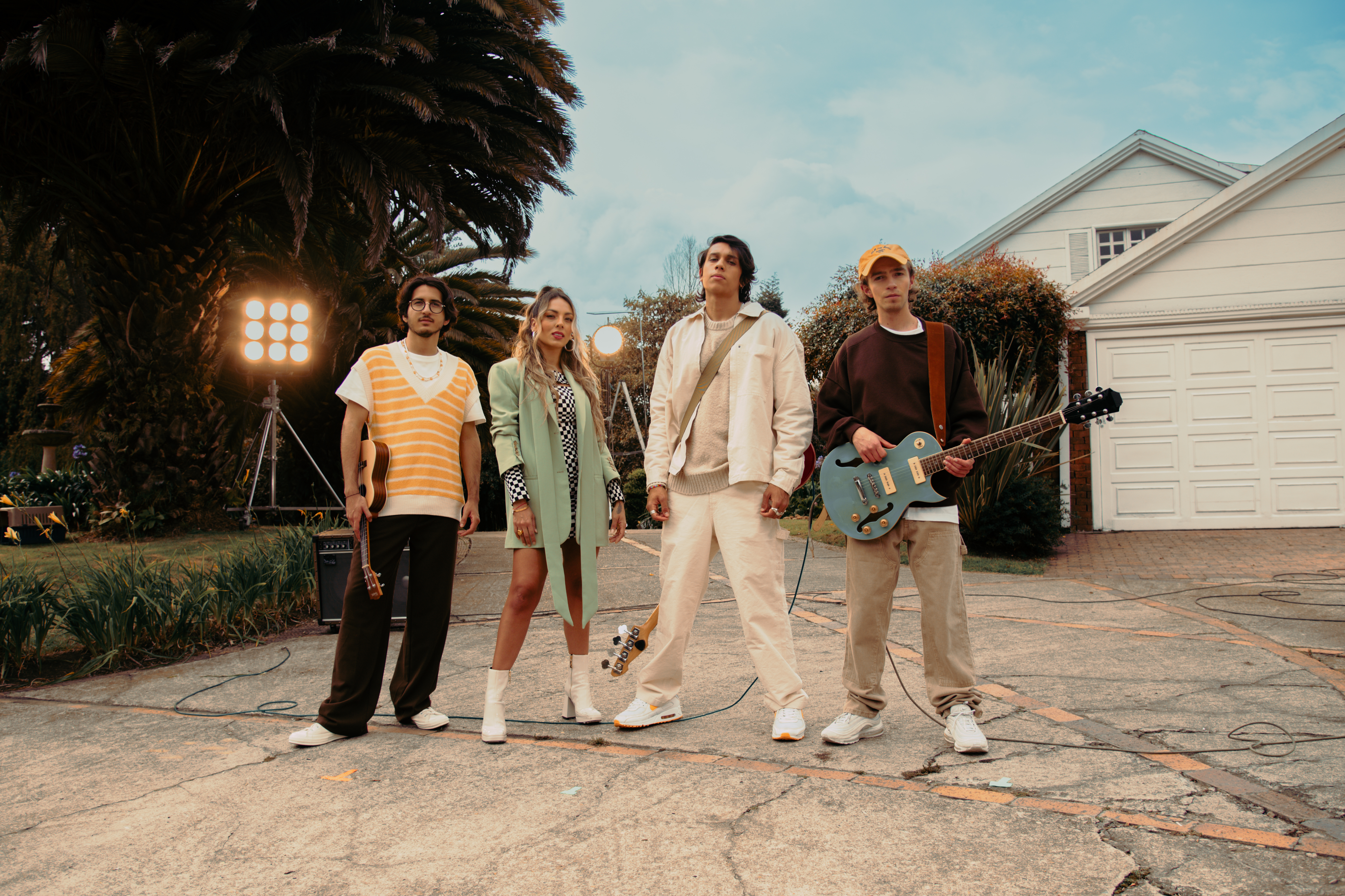 Timø y Pitizion se juntan poéticamente para lanzar “Canción de amor”