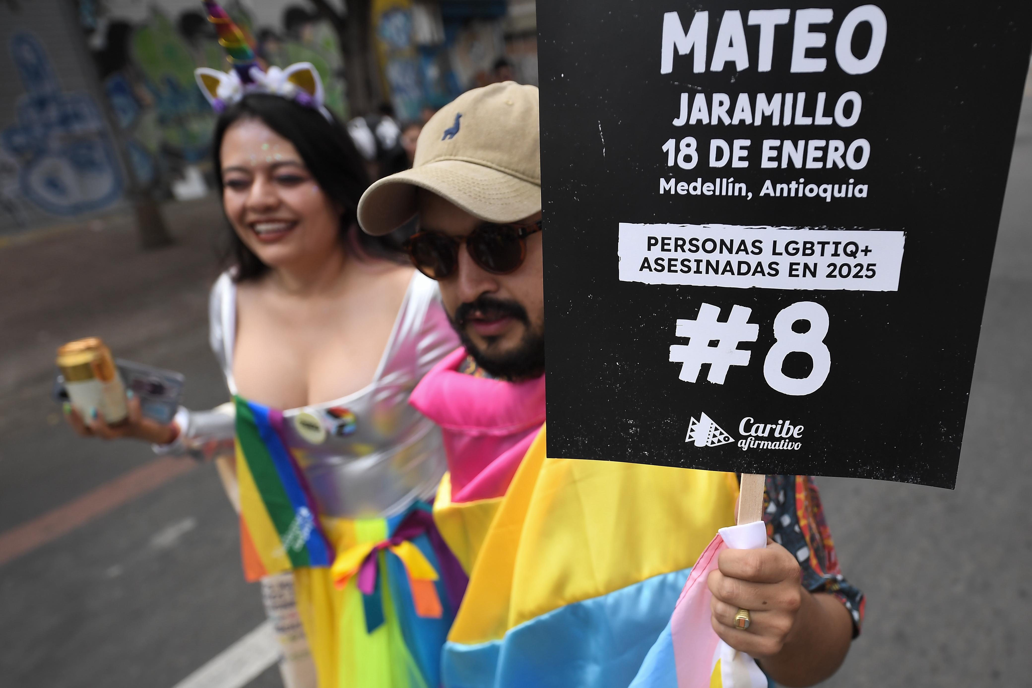 El orgullo LGBTIQ+ marcha con rabia, temor y rebeldía