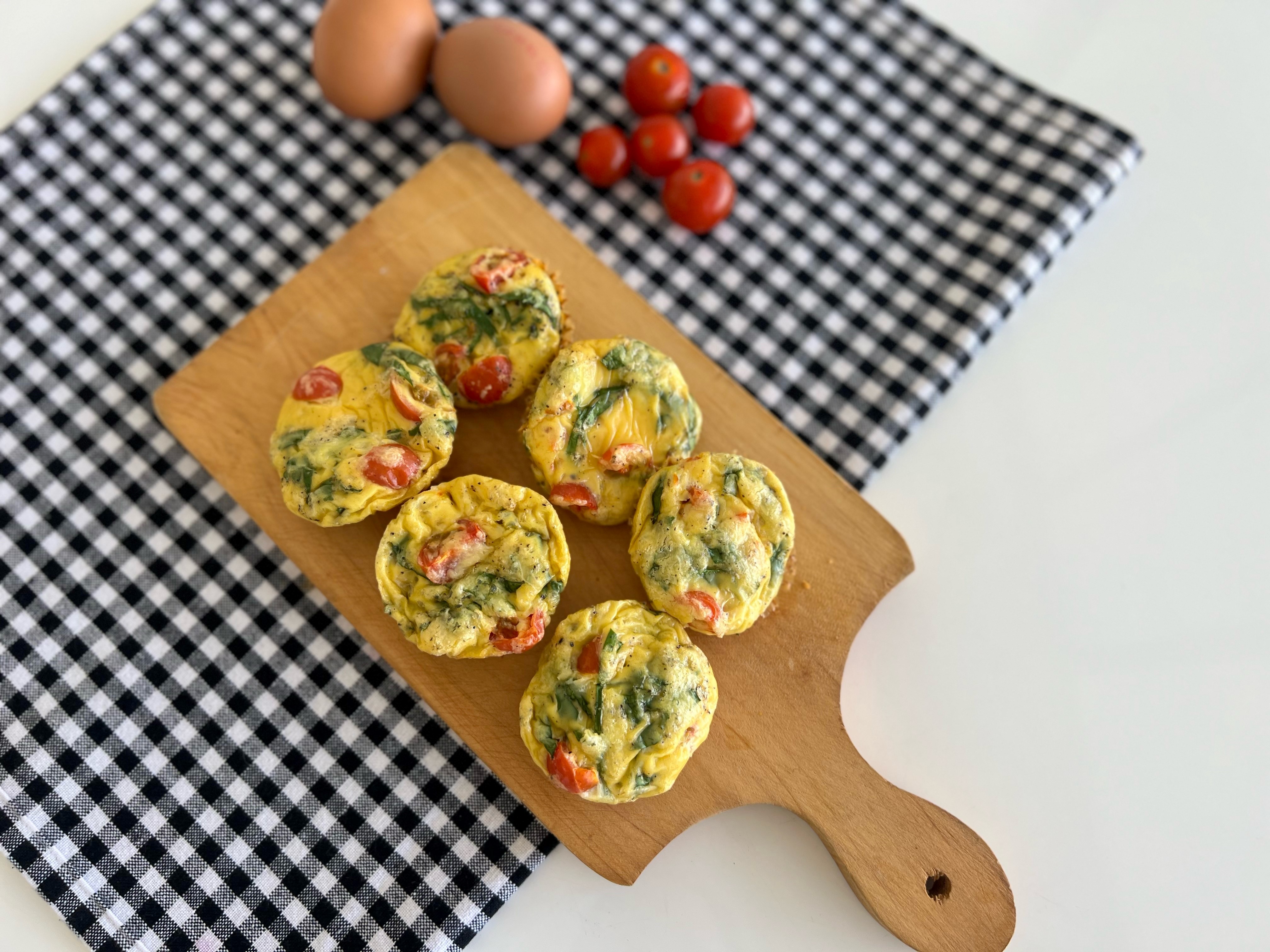 ¿Cómo se preparan los “muffins” de huevo? Nosotros te enseñamos
