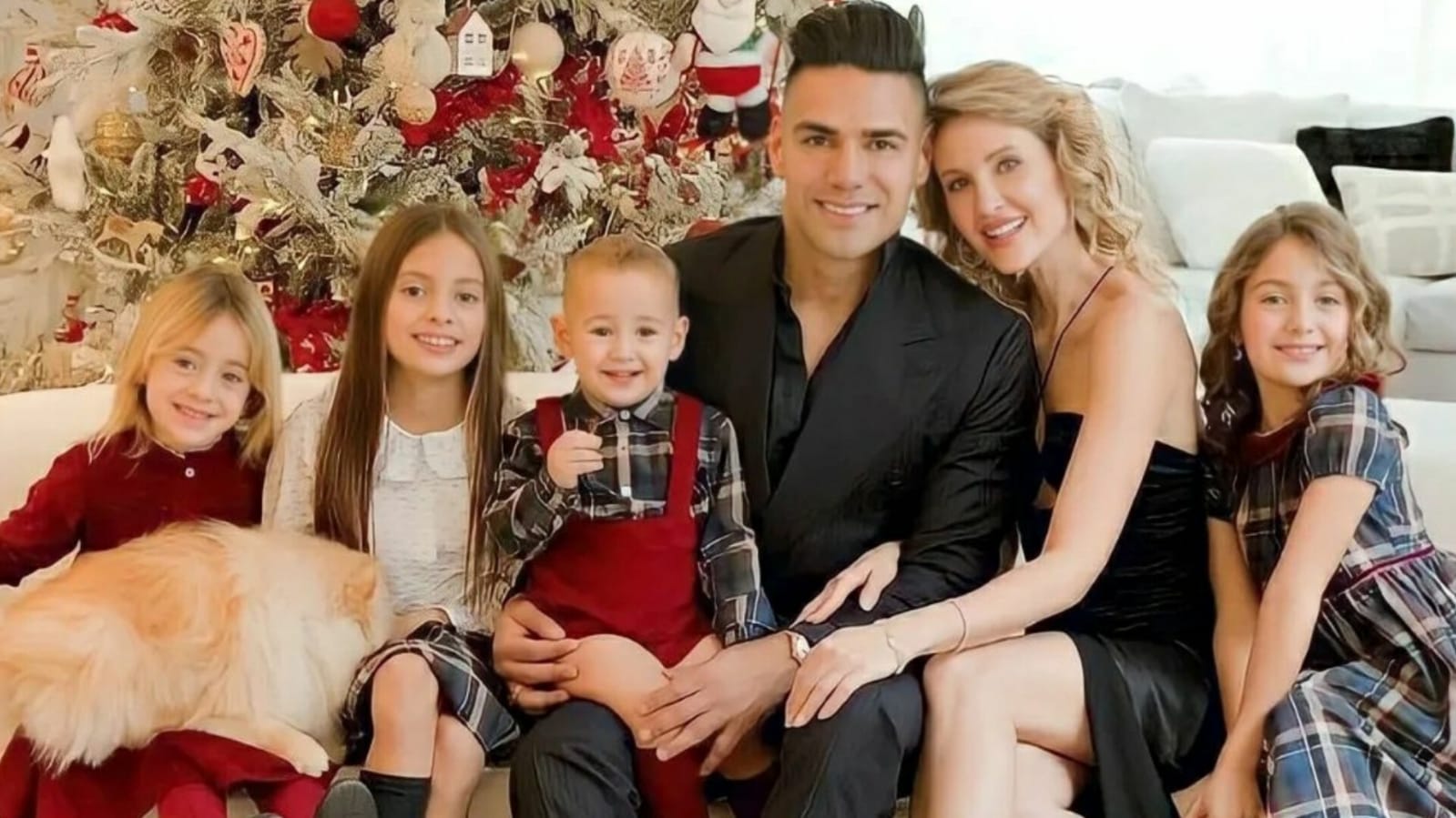 Falcao, Lorelei Taron y sus hijos,  Dominique, Jedidiah, Annette y Desirée