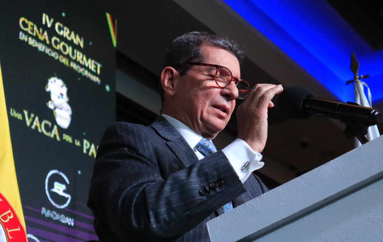 “El Gobierno se lanzó al fuego”: Lafaurie habló sobre diálogos en la paz total de Petro