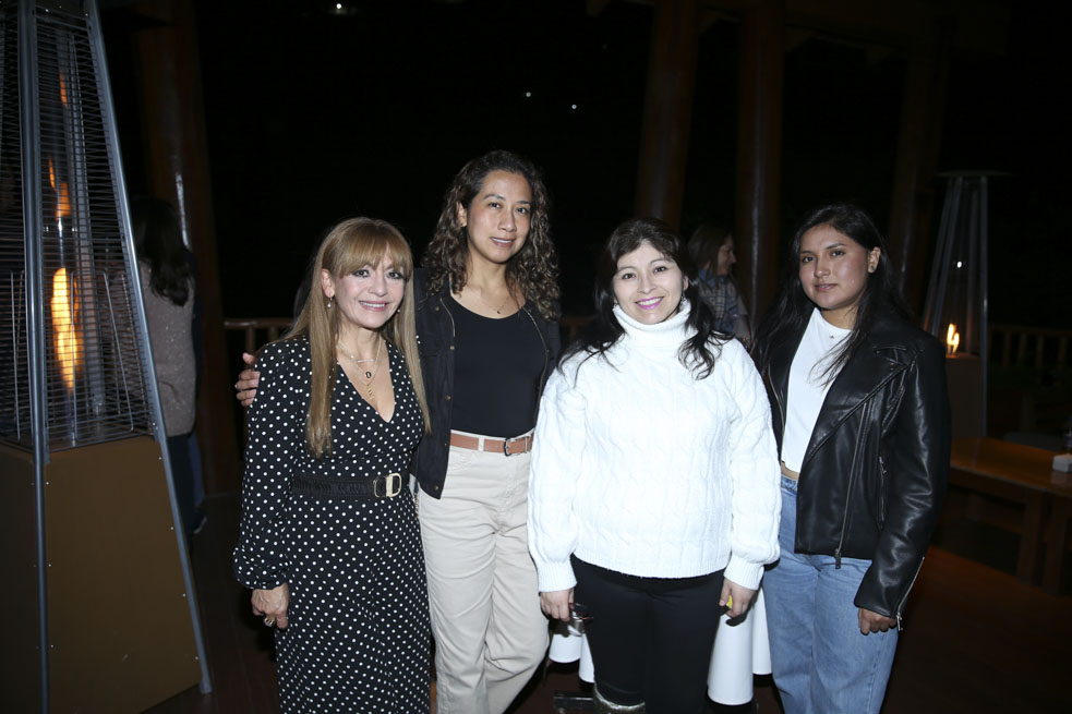 Esperanza Barbosa, Claudia Jacobo, Marilyn Corrales y Lucero Chávez