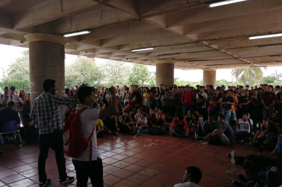 Protesta pacífica en Uniatlántico terminó en enfrentamiento entre estudiantes y Fuerza Pública