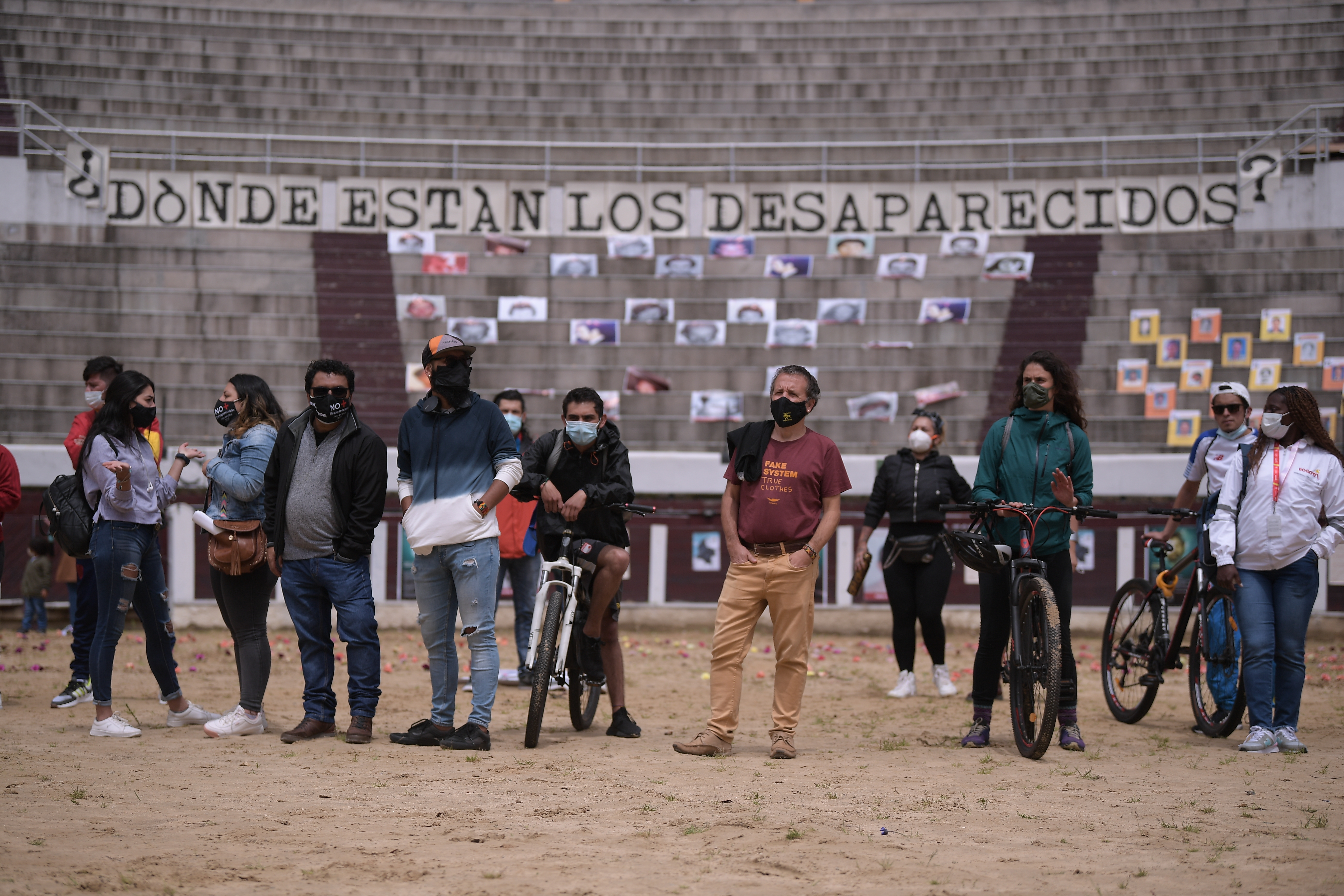 Conflicto colombiano, una materia que se raja en los libros escolares