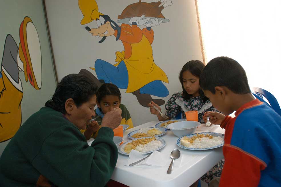 El contratista no sirvió la comida