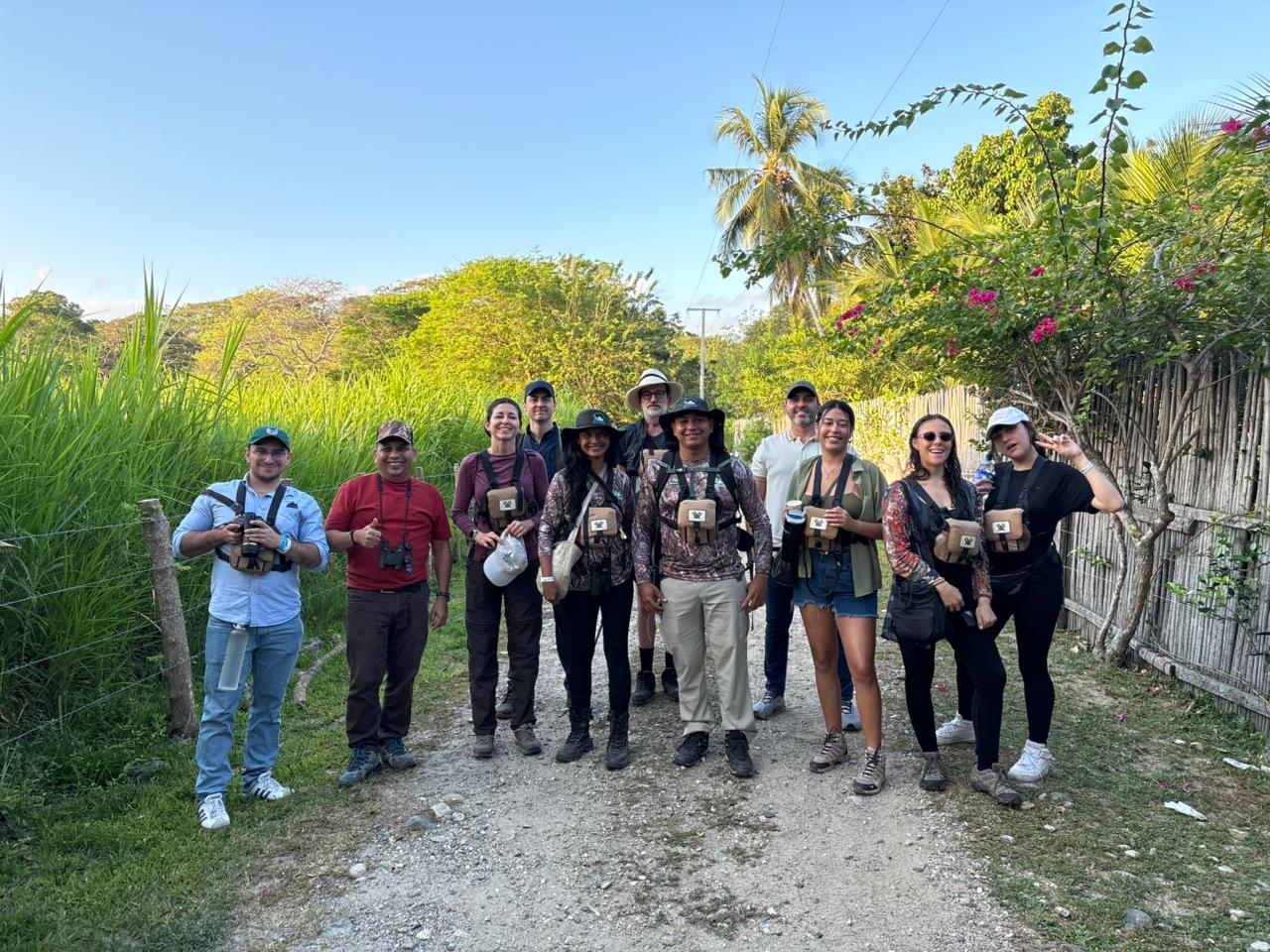 Turismo en Guachaca. “Avicomsi”: jóvenes promueven el aviturismo para proteger el corredor natural de la Sierra Nevada