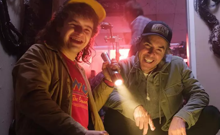 Revelan nuevas imágenes del set de “Stranger Things”, que ya finalizó su rodaje