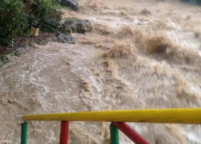 Desbordamiento de quebrada en Yotoco, Valle, dejó casi 100 familias damnificadas