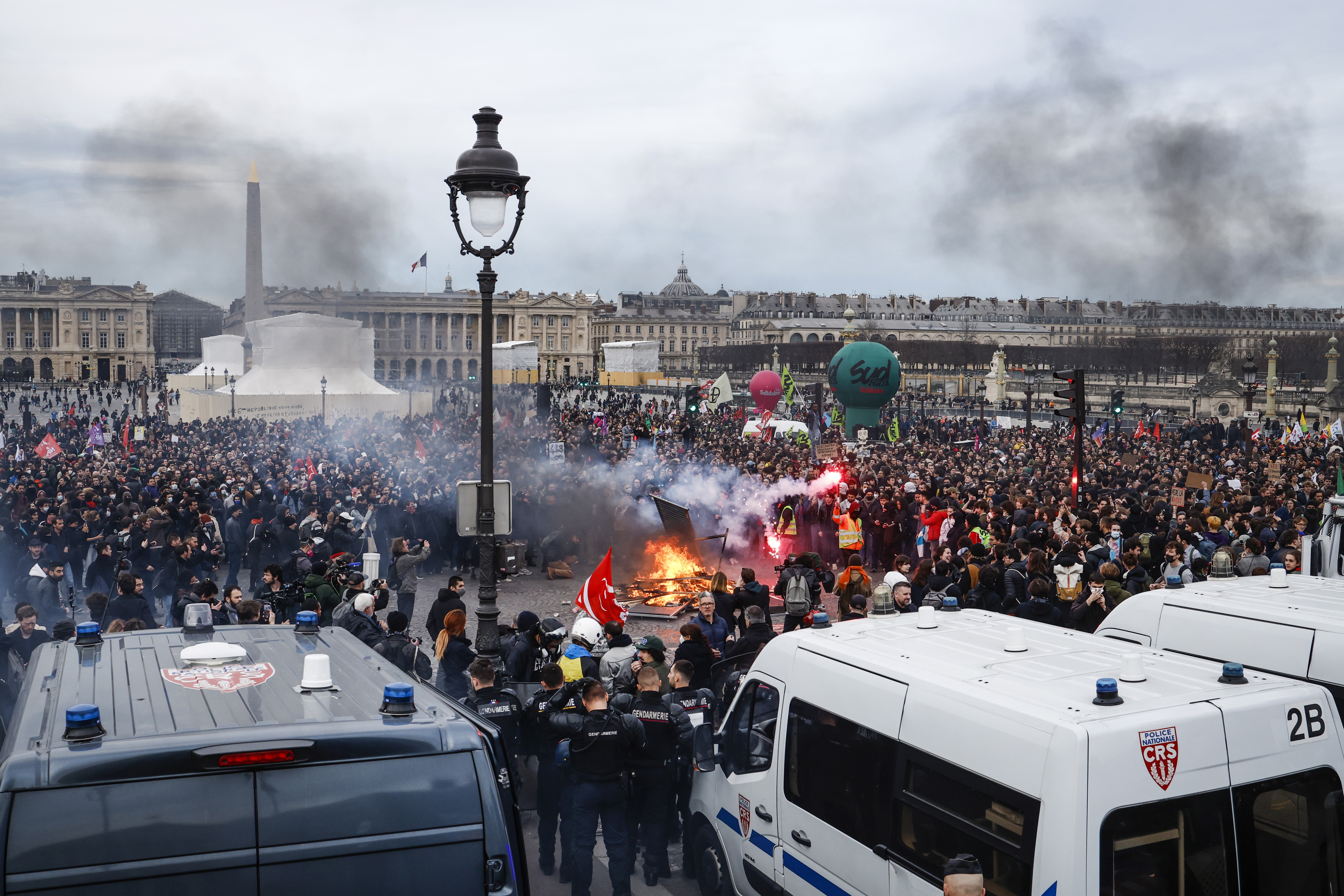 Grito al unísono en Francia por reforma pensional: “Hay que bloquear el país”