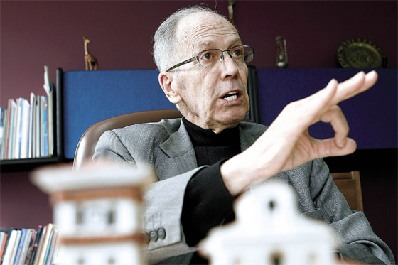 Alfonso Llano