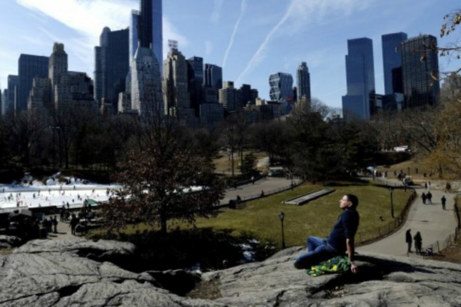 Alcalde de Nueva York prohíbe tránsito de vehículos en Central Park y Prospect Park