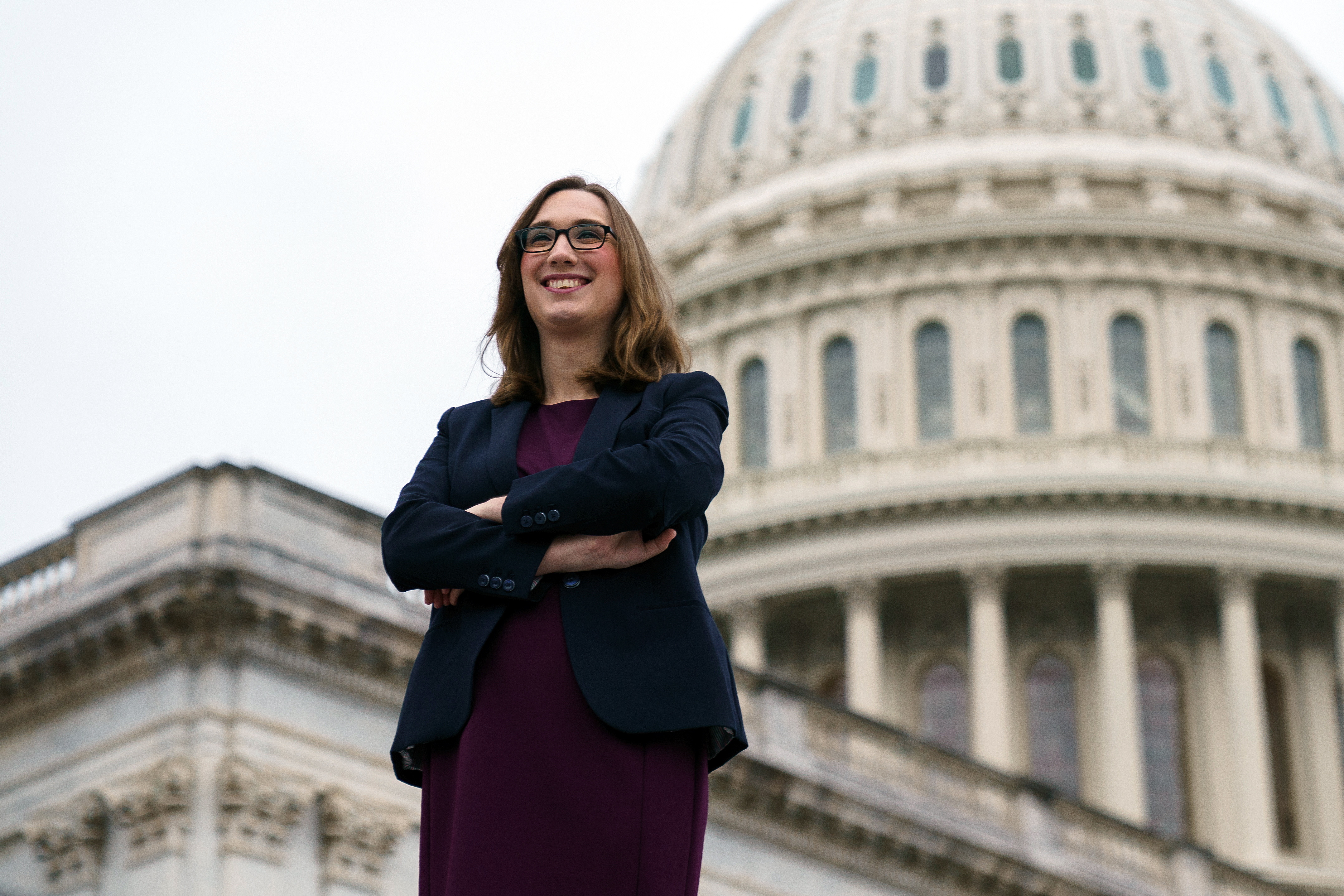 Washington (United States), 15/11/2024.- US Representative-elect Sarah McBride poses during a photocall with newly-elected members of the US House of Representatives on the steps of the US Capitol, in Washington, DC, USA, 15 November 2024. Representative-elect McBride is the first openly transgender person to serve in Congress, which has returned following the 2024 elections where Republicans have won enough seats to control the US House of Representatives and the US Senate. (Elecciones) EFE/EPA/WILL OLIVER