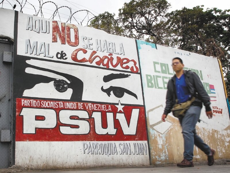 El chavismo pide pista en el proceso de transición