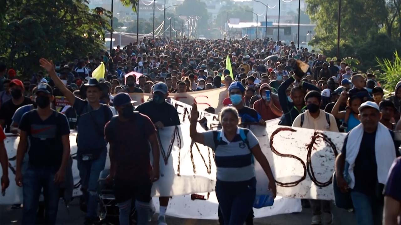EE. UU. acusa a líderes de caravana migrante de complicidad con criminales