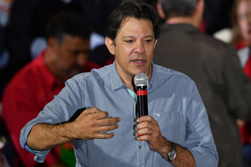 Fernando Haddad fue ministro de Educación entre 2005 y 2012 con Lula y en 2013 fue elegido alcalde de Sao Paulo. / AFP