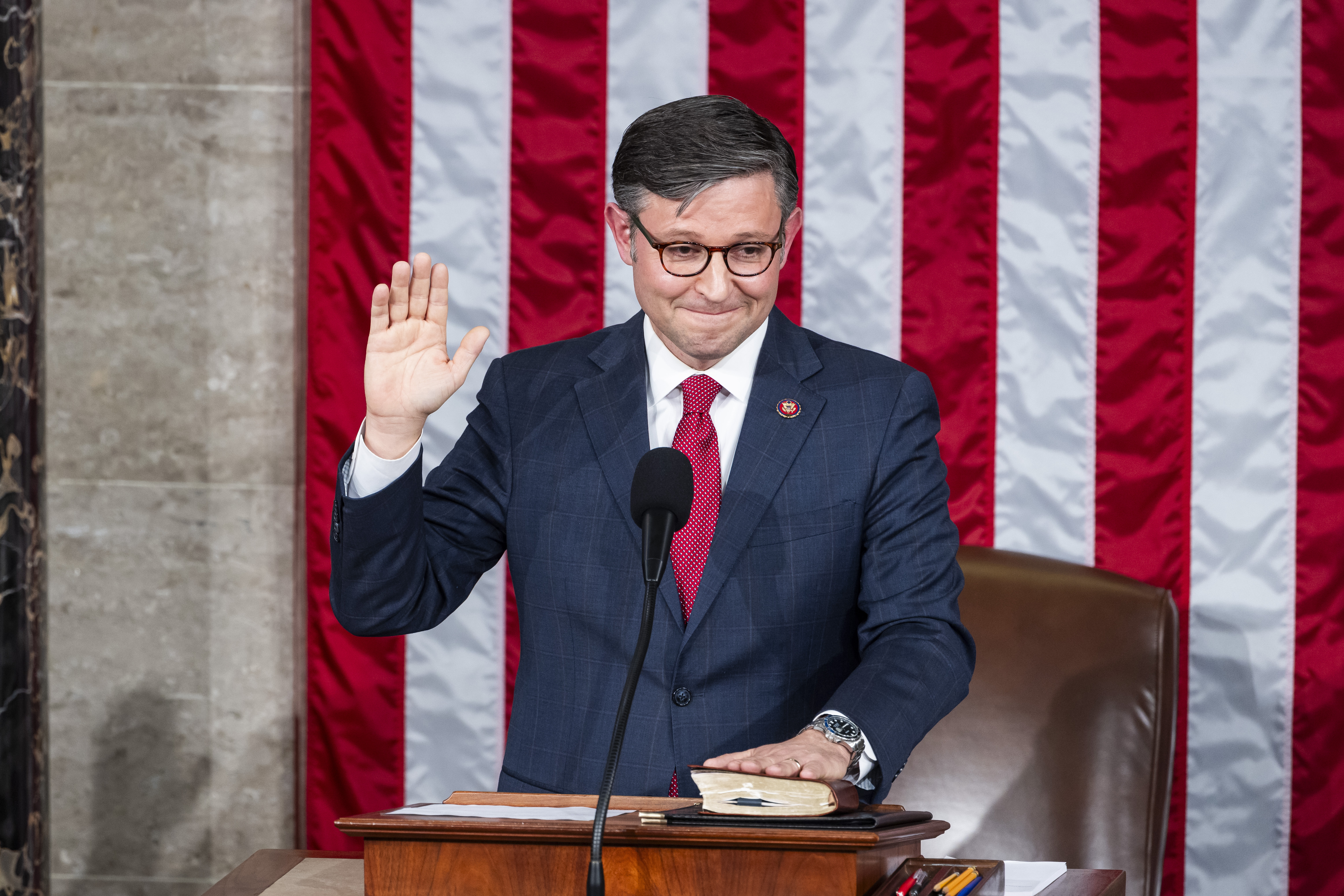 Mike Johnson, aliado de Trump, es el nuevo presidente de la Cámara de EE. UU.