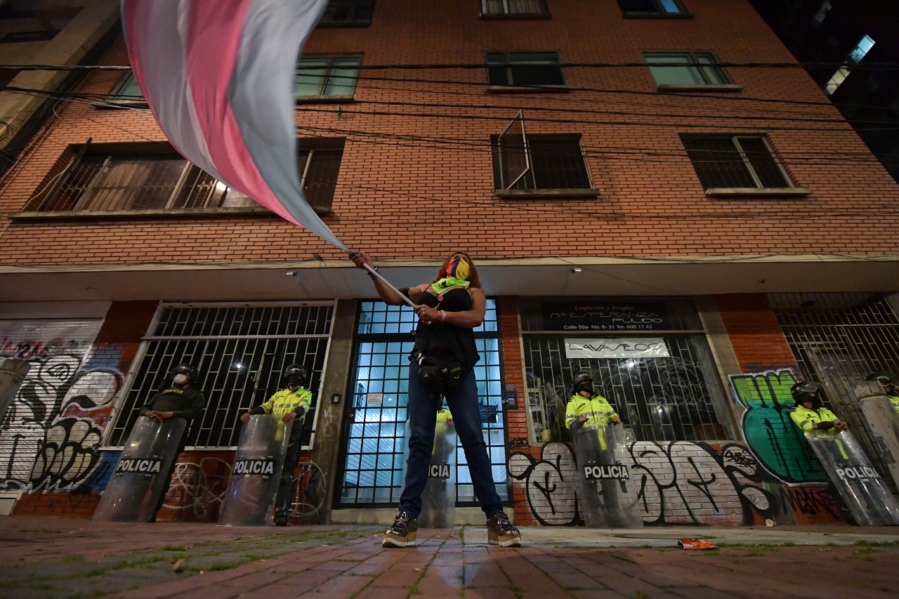 Distrito presenta estrategia para apoyar familias de personas trans