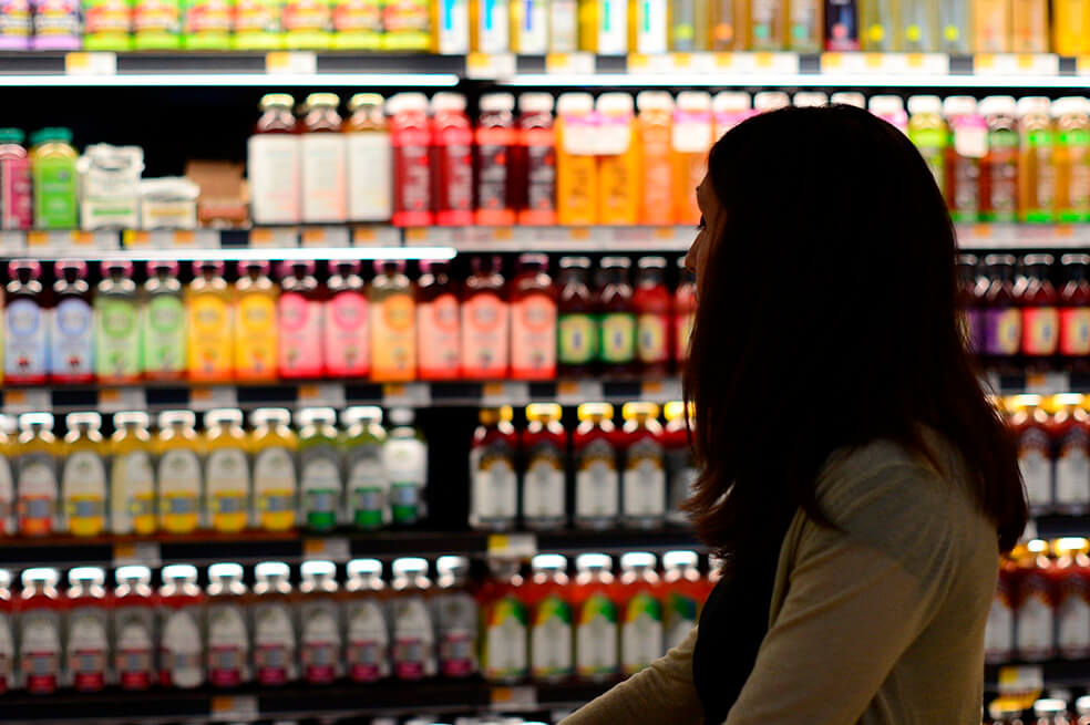Supermercado cierra sus puertas en Bogotá, anuncia grandes descuentos