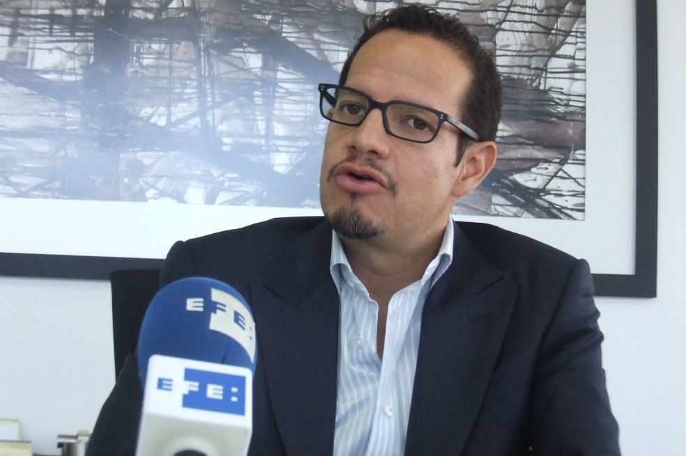 Renuncia ministro de Minería en Ecuador a cinco días de la consulta popular