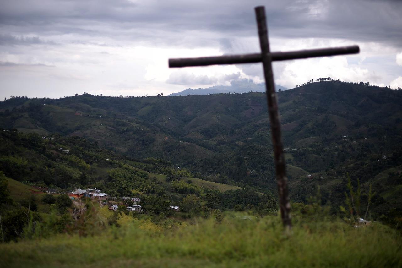 Desde este punto en el cerro de Belén, guerrilleros de las antiguas Farc lanzaban tatucos para destruir la estación de Policía. Al no ser esta una arma de precisión, no daban con su objetivo y destruyeron otros lugares del pueblo.
