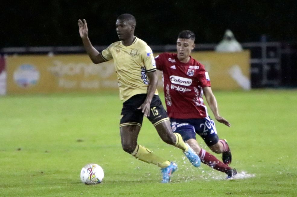 Águilas, con pinta de finalista. Venció al Medellín y lidera el cuadrangular B