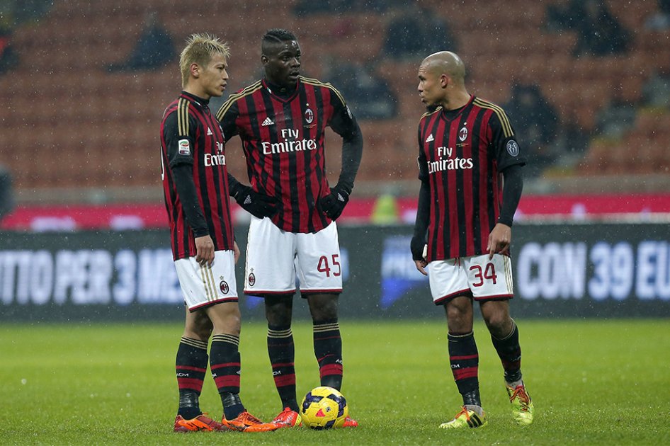 Milan ganó en el debut de Seedorf como técnico