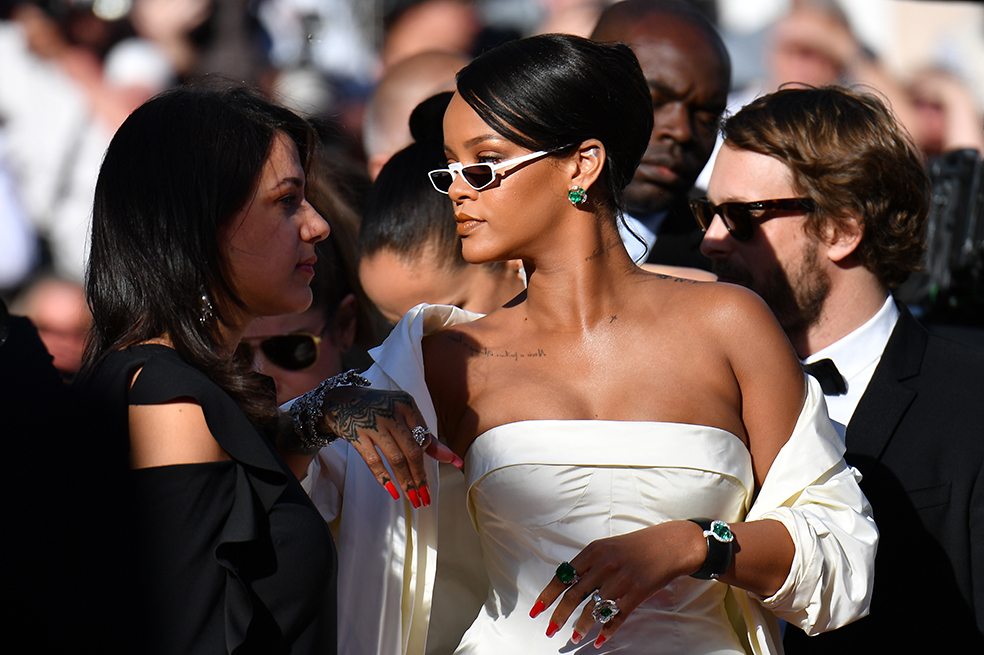 Rihanna alerta sobre peligros de obsesionarse con lucir un cuerpo «diez»