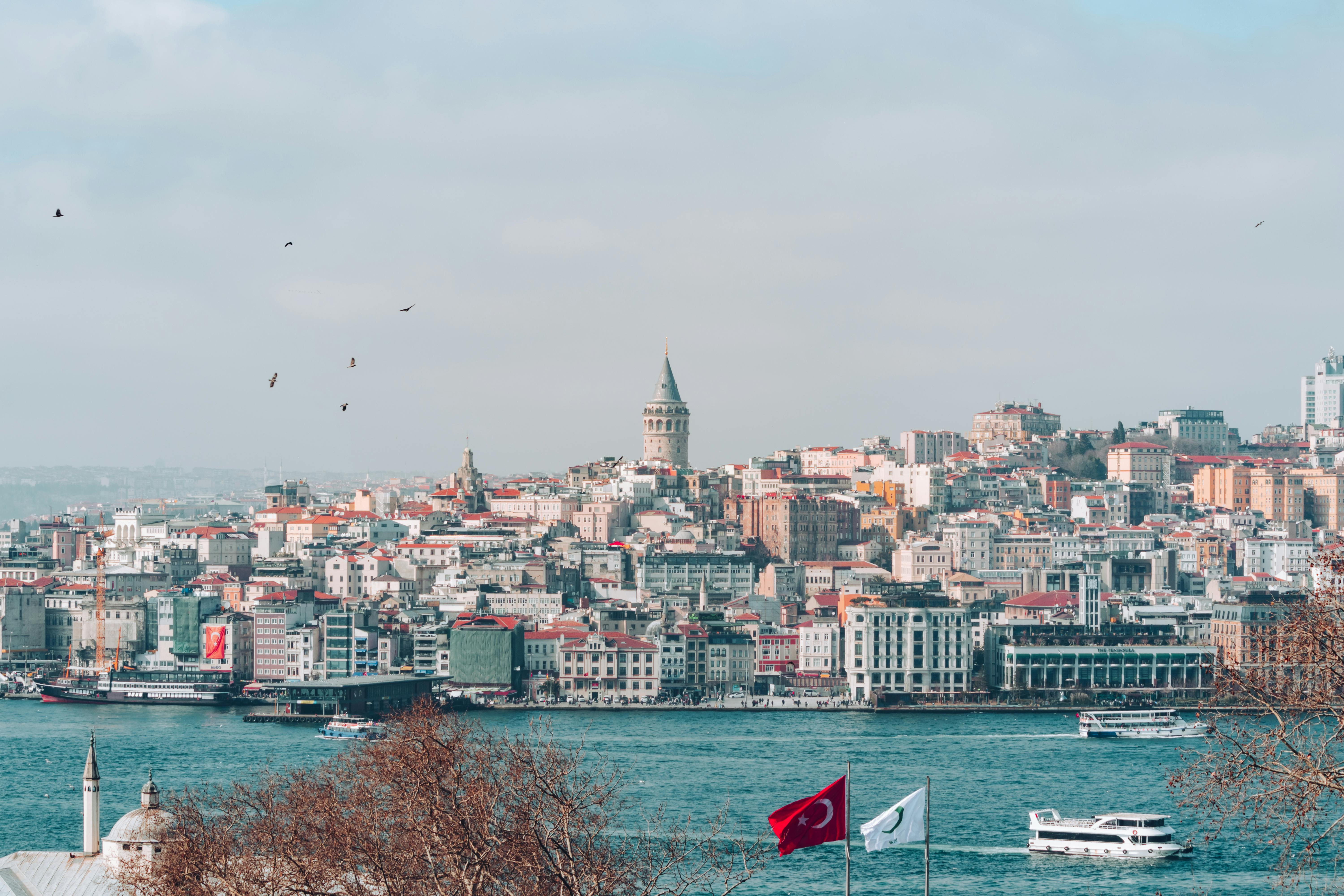 Estambul es tanto europea como asiática, y ha formado parte de varios imperios.