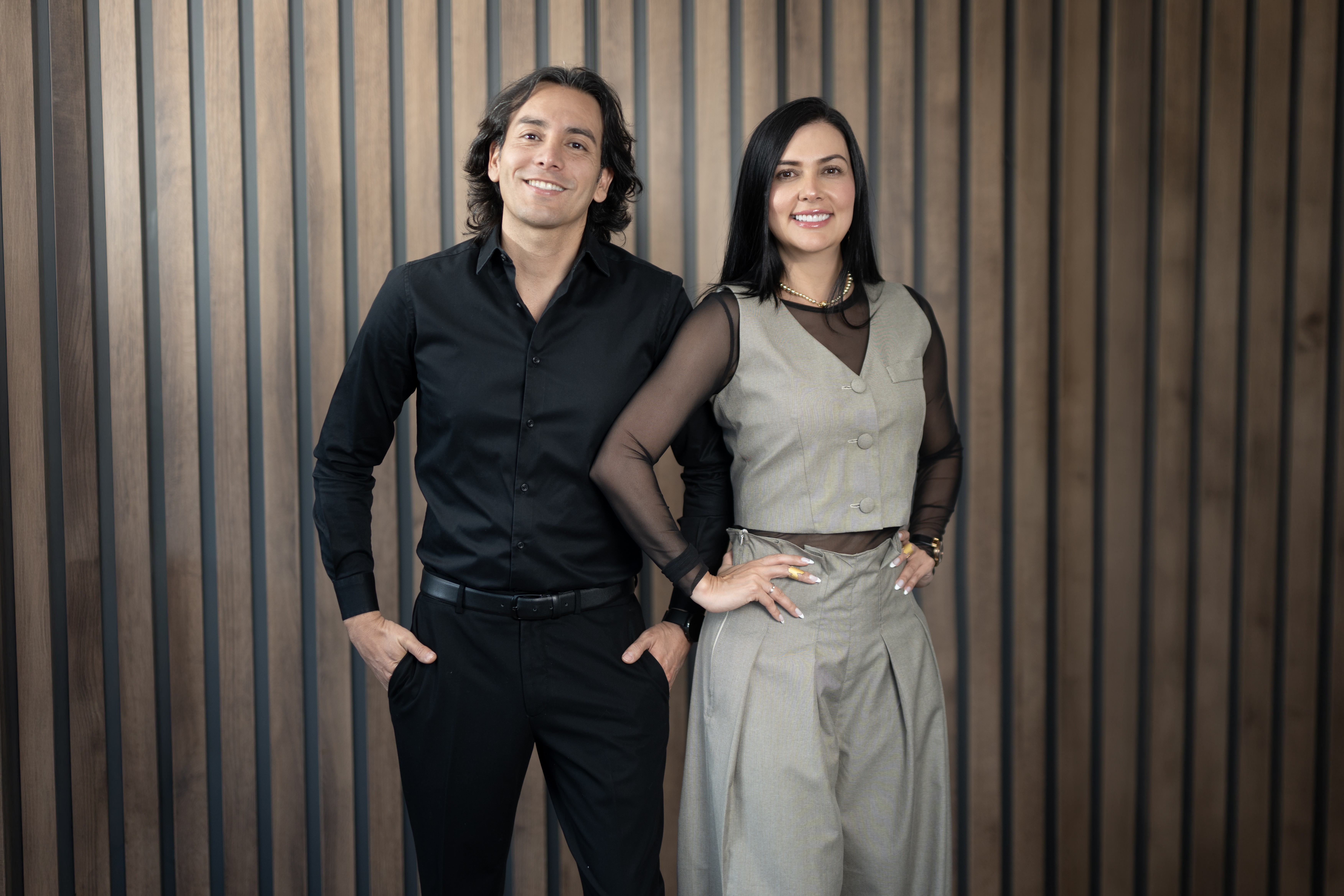 La pareja de emprendedores que le ayuda a construir “una mejor vida financiera”