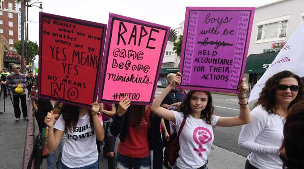 Cien mujeres francesas critican el «puritanismo» de campaña contra el acoso