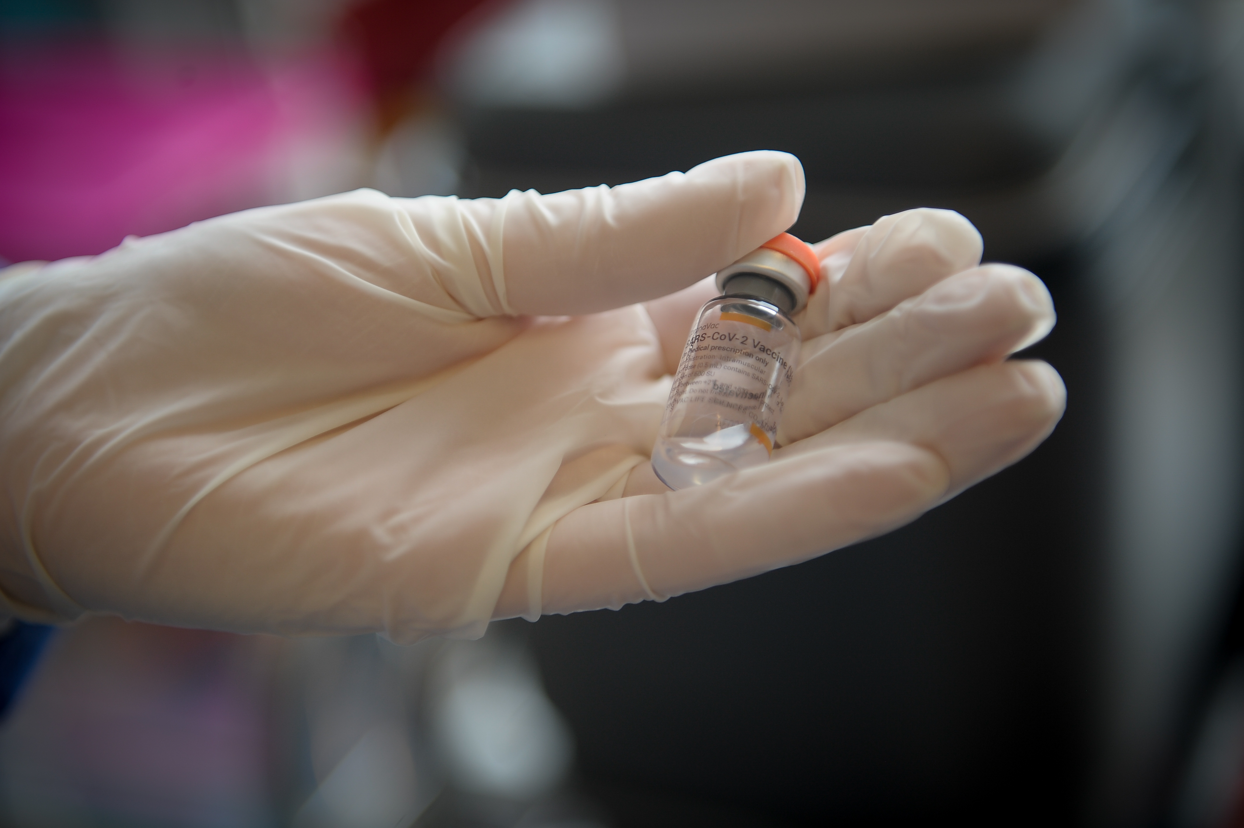 Más de $700 mil millones le pagó Colombia al laboratorio Sinovac por sus vacunas