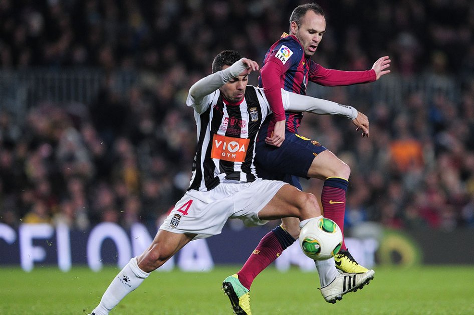 Iniesta prolongó su contrato con el Barcelona hasta 2018