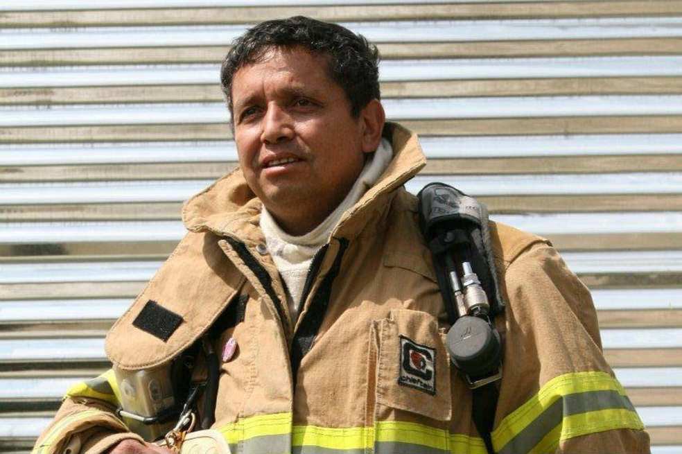 En Bogotá faltan 300 bomberos