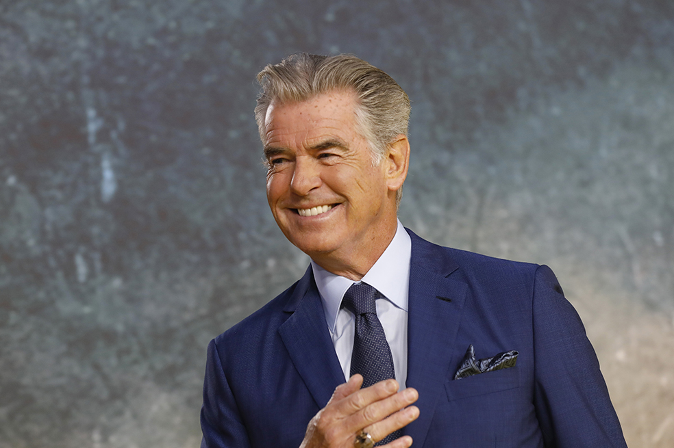 Pierce Brosnan encuentra en la oración la fuerza para superar la muerte de su primera esposa, en 1991, y de su hijastra, sucedida en 2013.