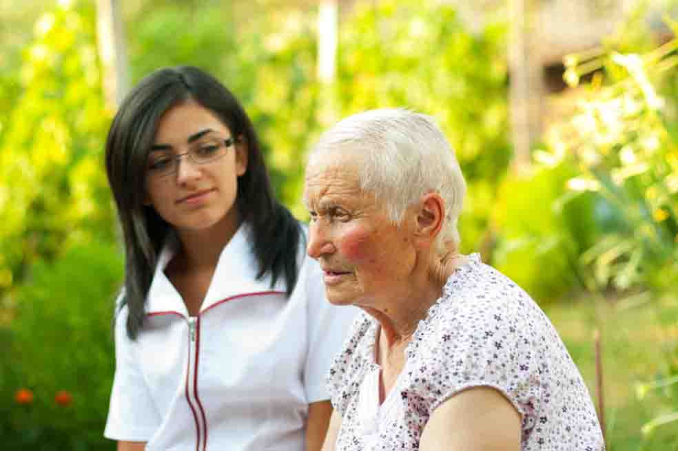 Por orden judicial los hijos deben cuidar a sus padres ancianos