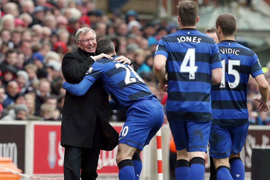 Manchester United se recupera con triunfo 2-0 en Stoke