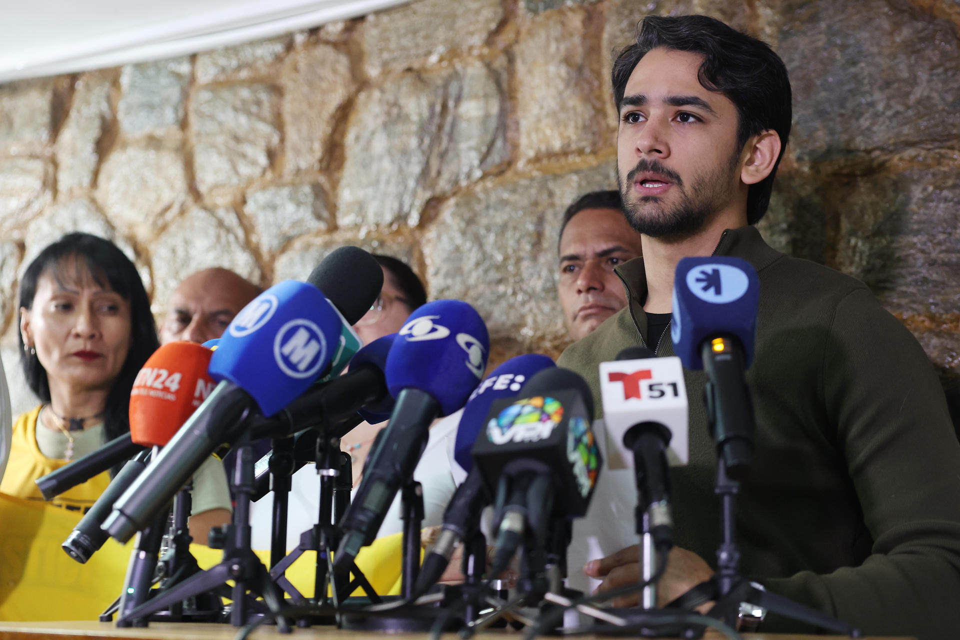 “Sigue en desaparición forzada. Exigimos fe de vida”: hijo de Juan Pablo Guanipa